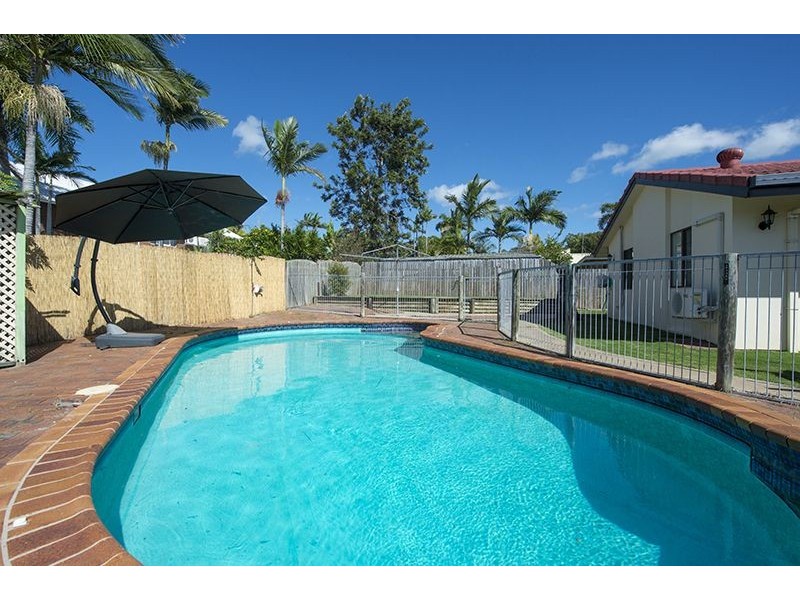 12 Aquarius Street, Clinton QLD 4680
