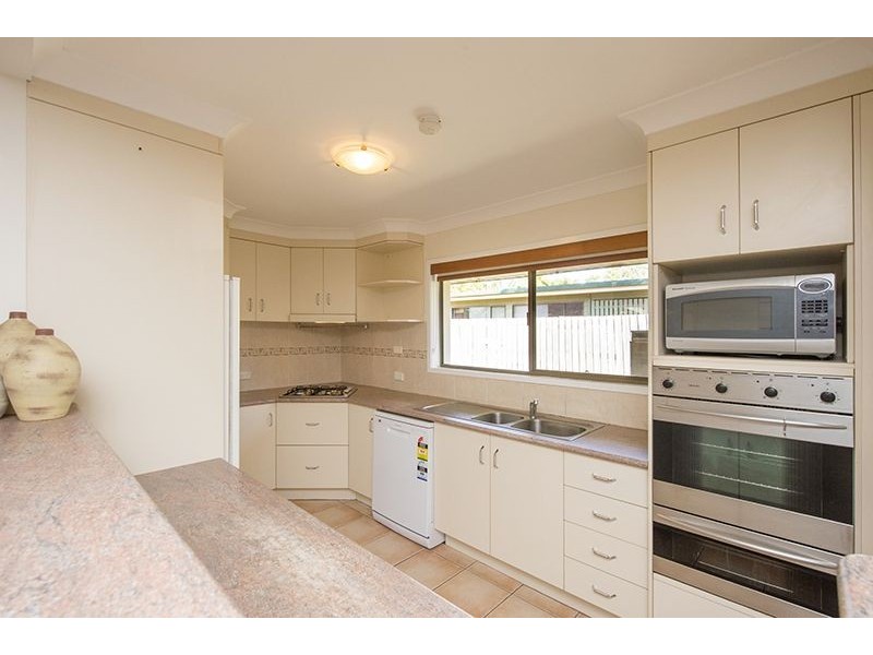 12 Aquarius Street, Clinton QLD 4680