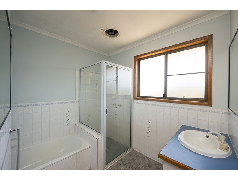 75 Booth Avenue, Tannum Sands QLD 4680