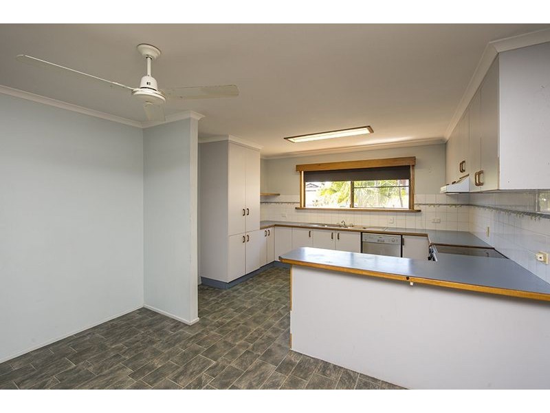 75 Booth Avenue, Tannum Sands QLD 4680
