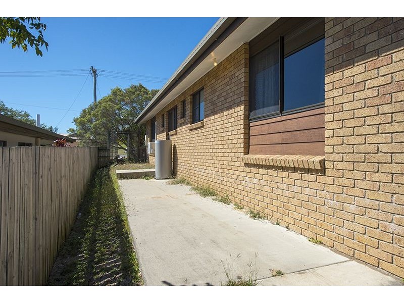 75 Booth Avenue, Tannum Sands QLD 4680