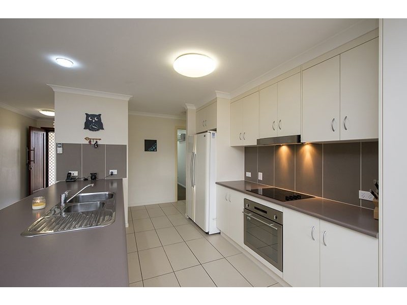 23 Viewpoint Way, New Auckland QLD 4680