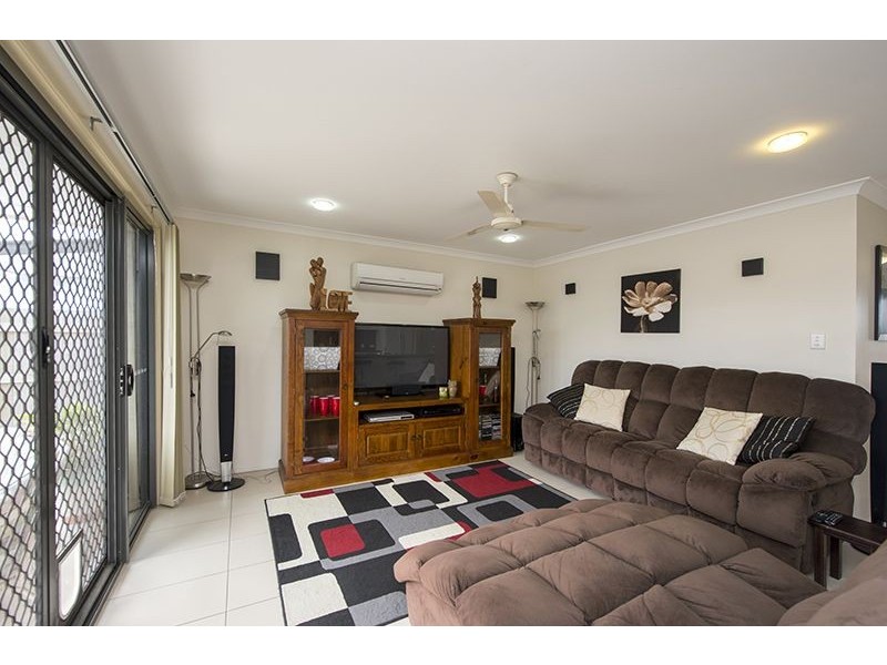 23 Viewpoint Way, New Auckland QLD 4680