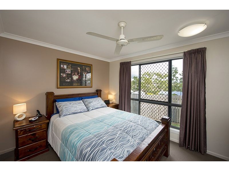 23 Viewpoint Way, New Auckland QLD 4680