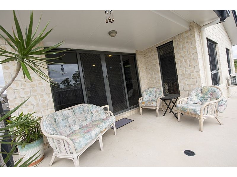 23 Viewpoint Way, New Auckland QLD 4680