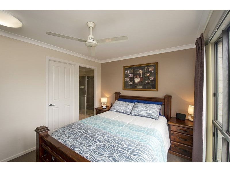 23 Viewpoint Way, New Auckland QLD 4680