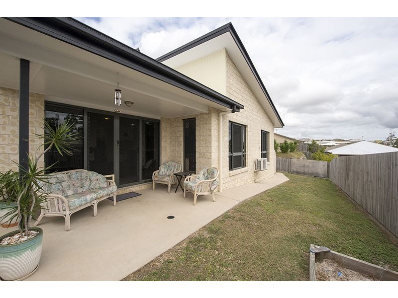 23 Viewpoint Way, New Auckland QLD 4680