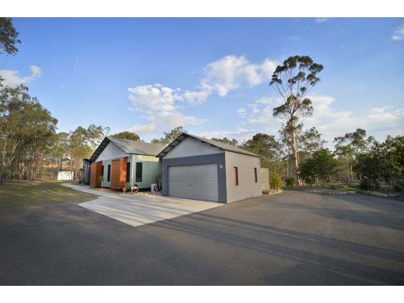 121 Flora Drive, Beecher QLD 4680