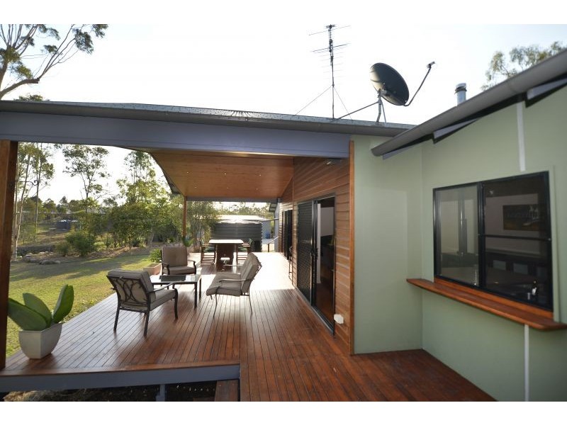 121 Flora Drive, Beecher QLD 4680