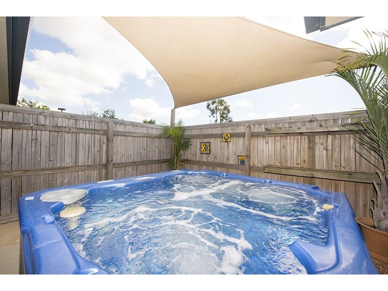 11 Bridgeman Place, New Auckland QLD 4680