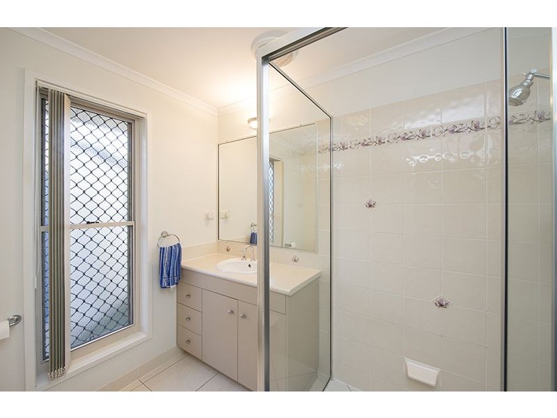 11 Bridgeman Place, New Auckland QLD 4680