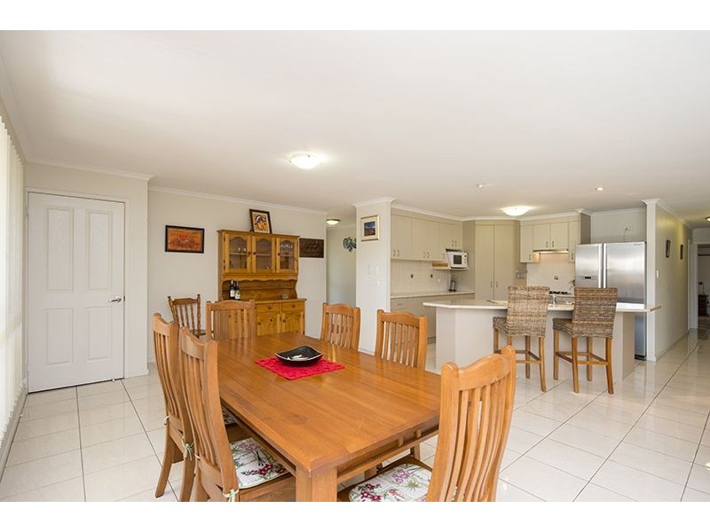 11 Bridgeman Place, New Auckland QLD 4680