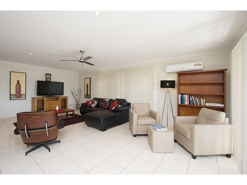 11 Bridgeman Place, New Auckland QLD 4680