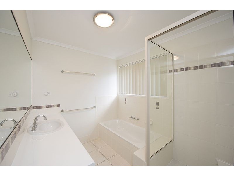 11 Bridgeman Place, New Auckland QLD 4680