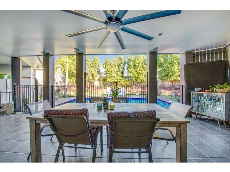 2 Leonie Court, New Auckland QLD 4680