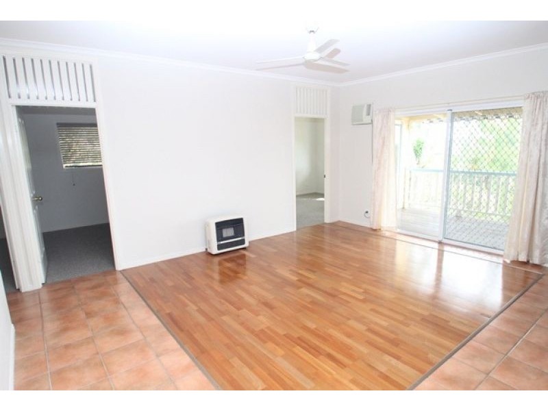 11 Earls Court, Telina QLD 4680