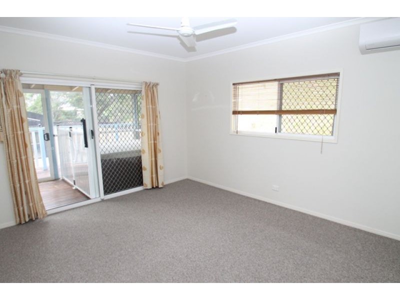 11 Earls Court, Telina QLD 4680