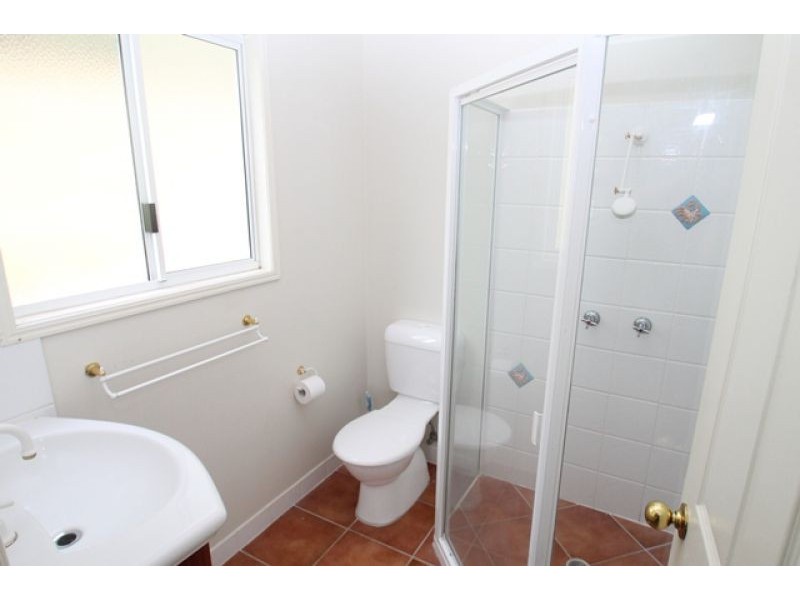 11 Earls Court, Telina QLD 4680