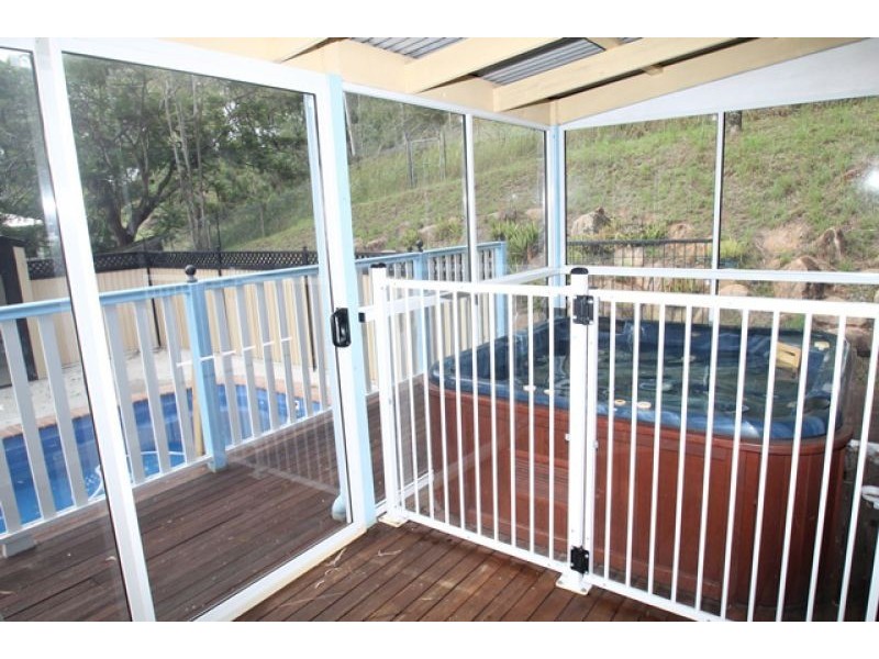 11 Earls Court, Telina QLD 4680