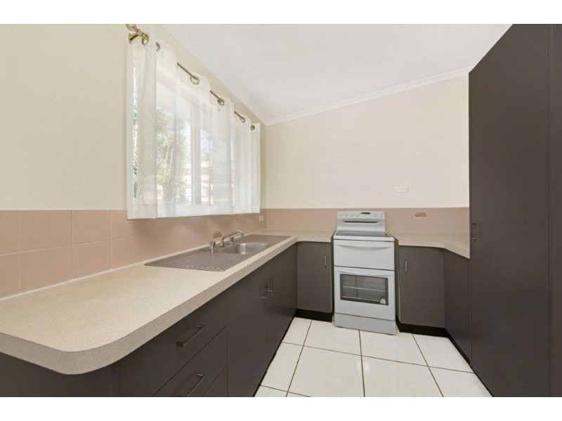 8 Erin Close, New Auckland QLD 4680