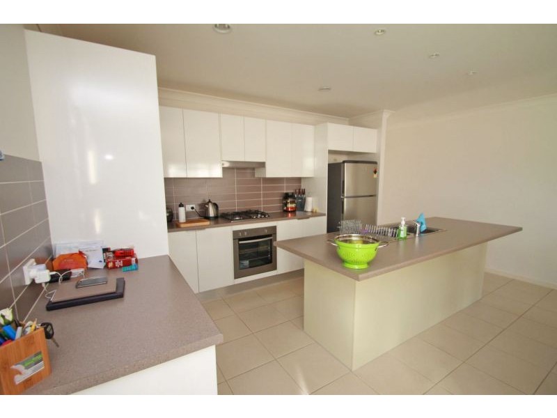 6 Namadgi Terrace, New Auckland QLD 4680