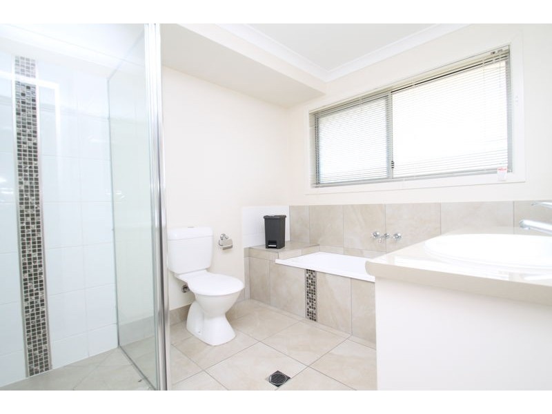 19 Windjana Court, New Auckland QLD 4680