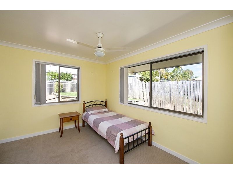 12 Aquarius Street, Clinton QLD 4680