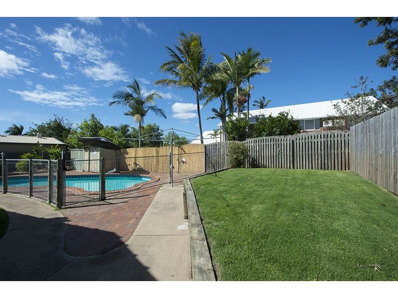 12 Aquarius Street, Clinton QLD 4680