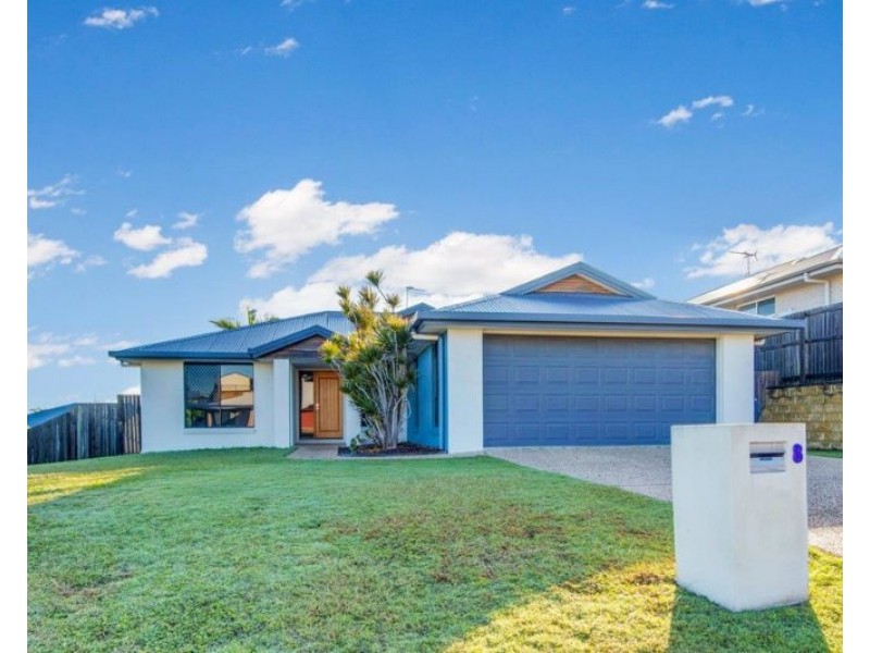 8 Linhow Crescent, Clinton QLD 4680