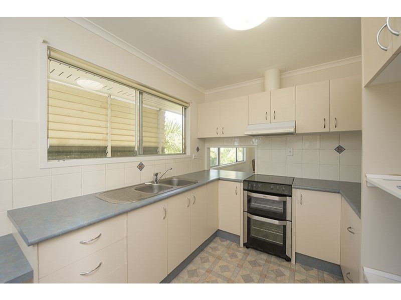 6 Cooran Court, Boyne Island QLD 4680