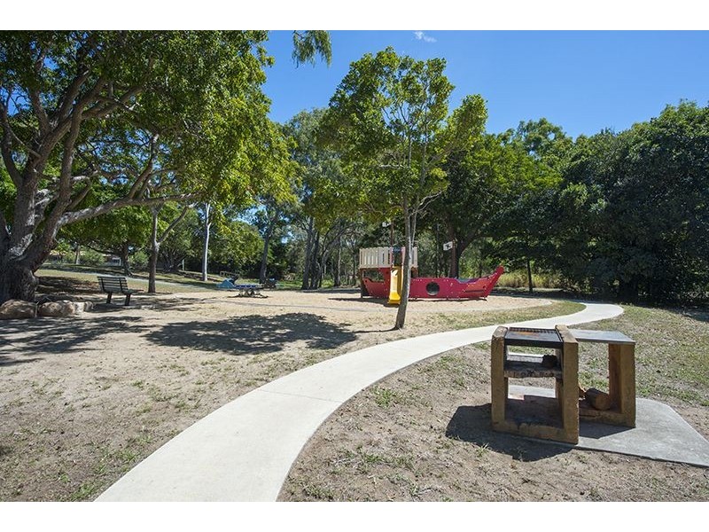 6 Cooran Court, Boyne Island QLD 4680