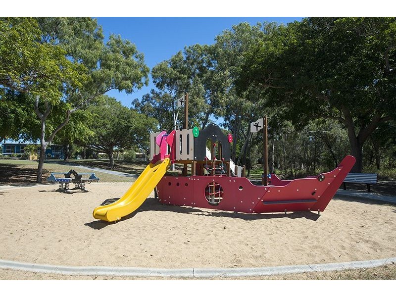 6 Cooran Court, Boyne Island QLD 4680