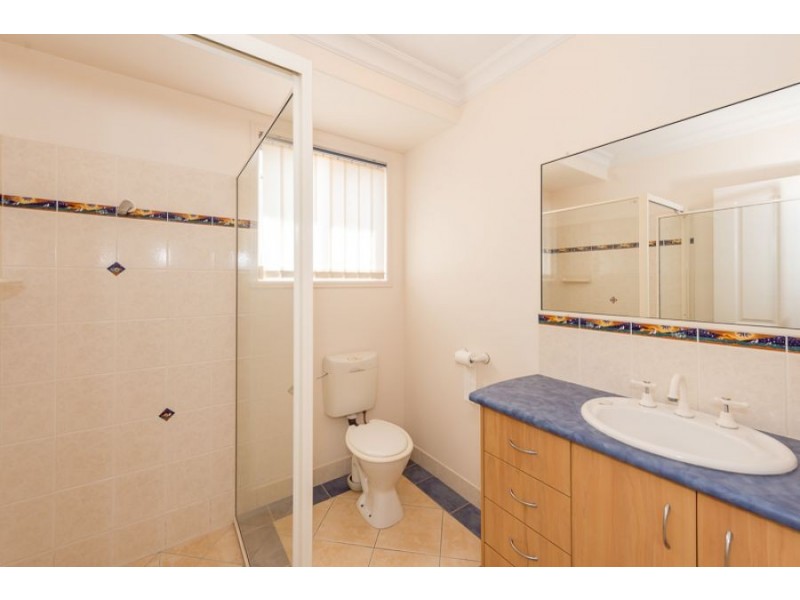 5 Helston Street, Telina QLD 4680