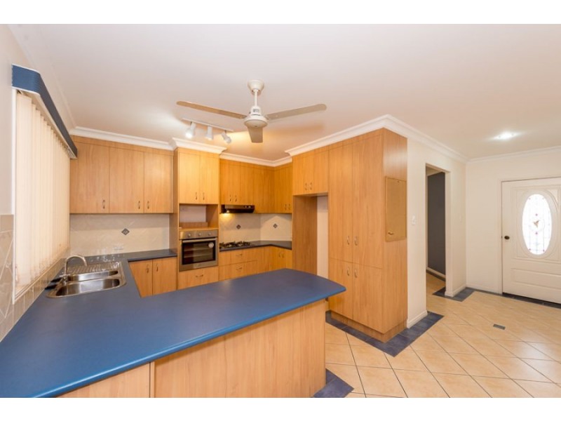 5 Helston Street, Telina QLD 4680