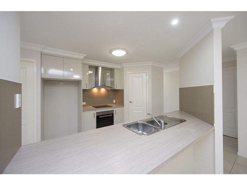 47 Liriope Drive, Kirkwood QLD 4680