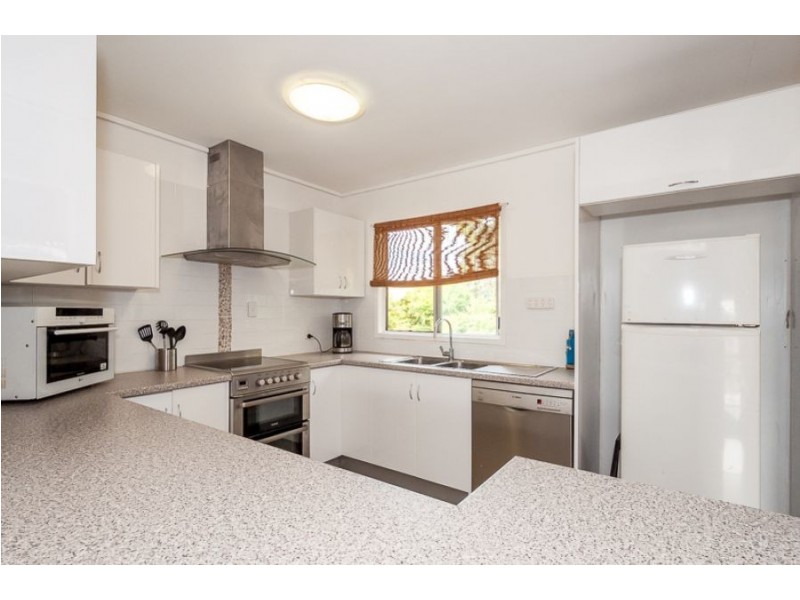 6 Potter Street, Clinton QLD 4680