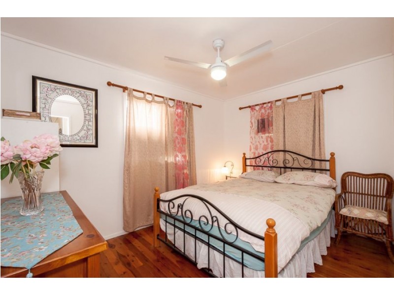 6 Potter Street, Clinton QLD 4680