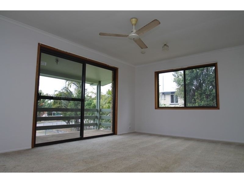 17 Worthington Street, West Gladstone QLD 4680