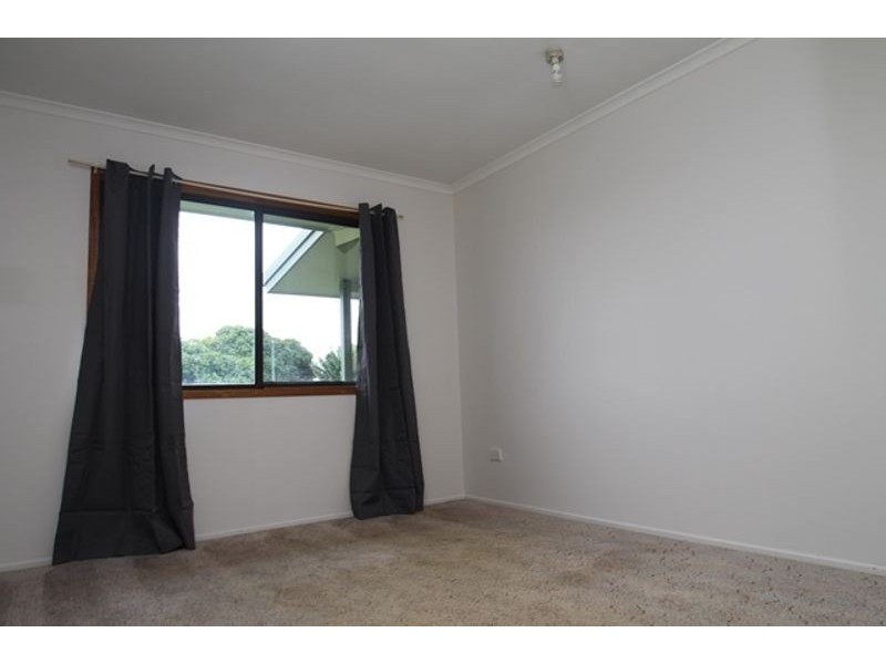 17 Worthington Street, West Gladstone QLD 4680