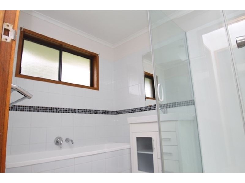 17 Worthington Street, West Gladstone QLD 4680