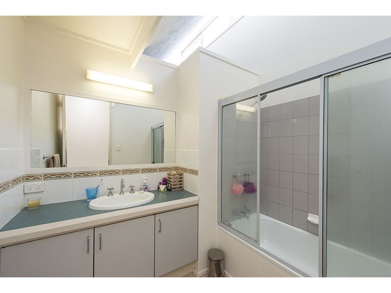 5 Apollo Drive, Clinton QLD 4680