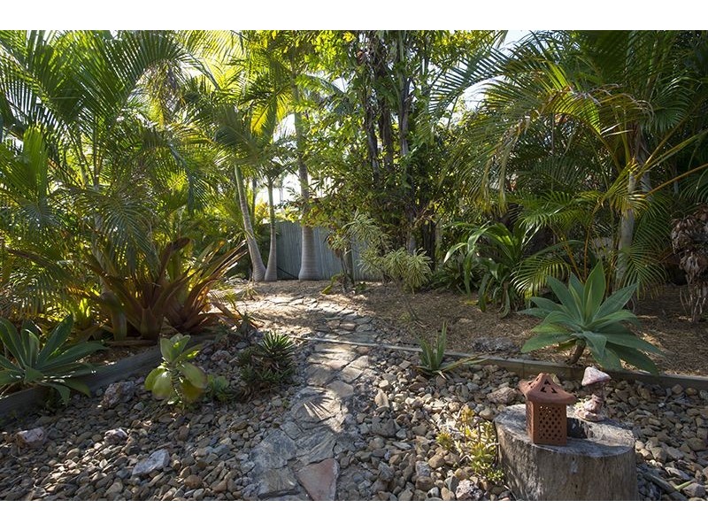11 Andrew Court, Boyne Island QLD 4680
