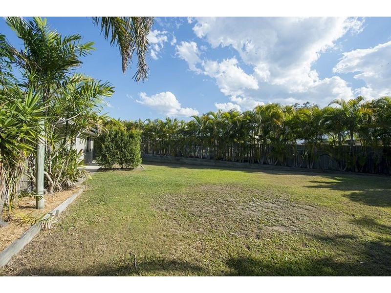11 Andrew Court, Boyne Island QLD 4680