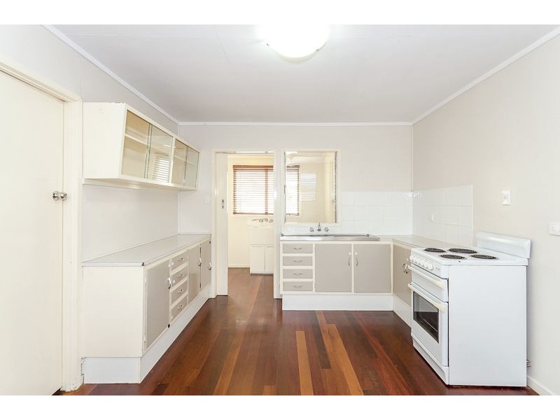 32 Herbertson Street, West Gladstone QLD 4680
