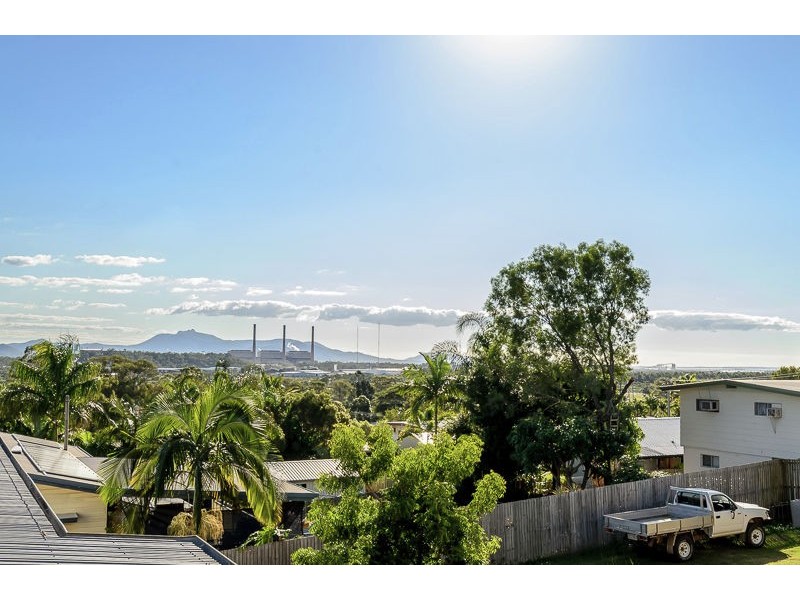 32 Herbertson Street, West Gladstone QLD 4680