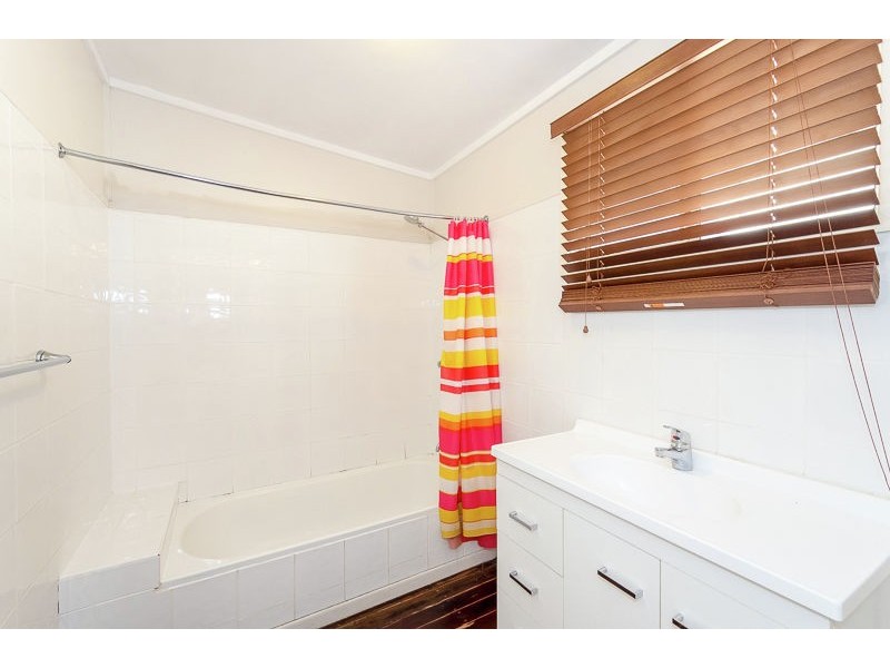 32 Herbertson Street, West Gladstone QLD 4680