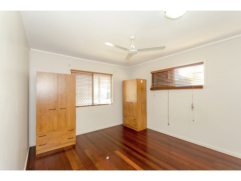 32 Herbertson Street, West Gladstone QLD 4680