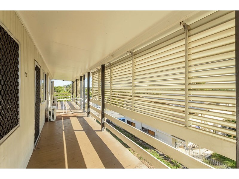 32 Herbertson Street, West Gladstone QLD 4680