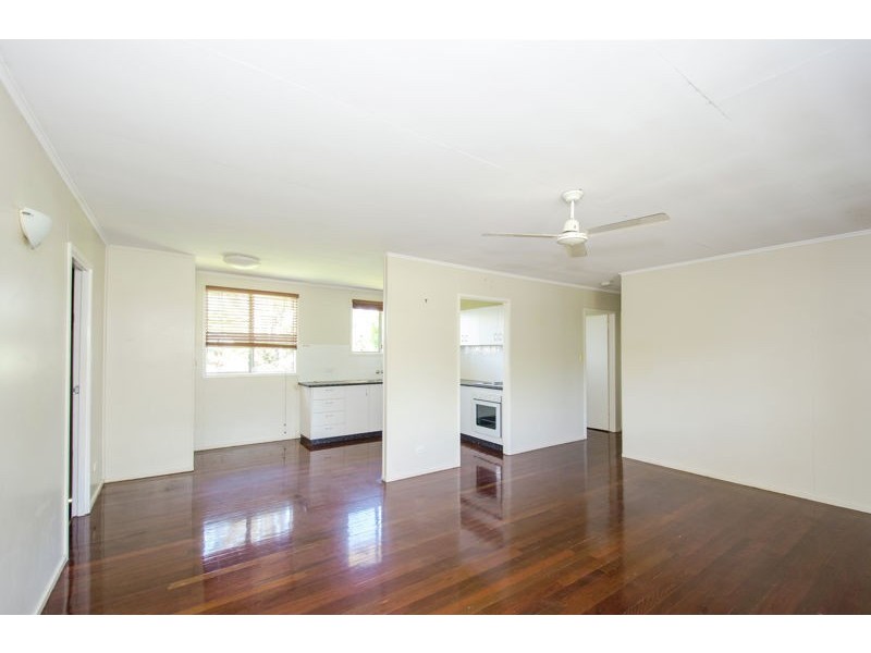 12 Schafer Street, Clinton QLD 4680