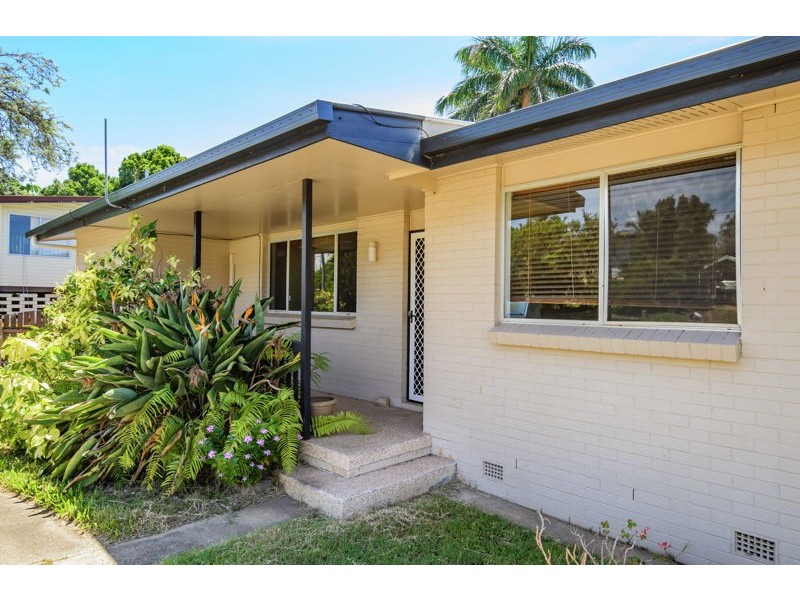 12 Schafer Street, Clinton QLD 4680